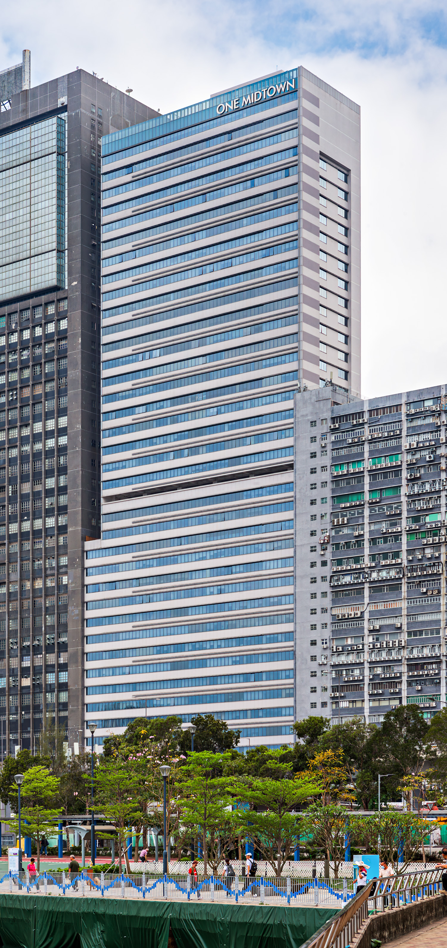 One Midtown, Hong Kong - View from the south. © Mathias Beinling